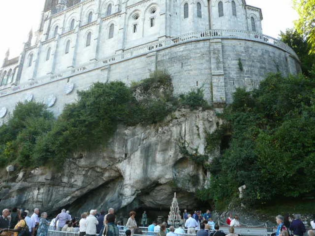 LOURDES 2010   (15).JPG